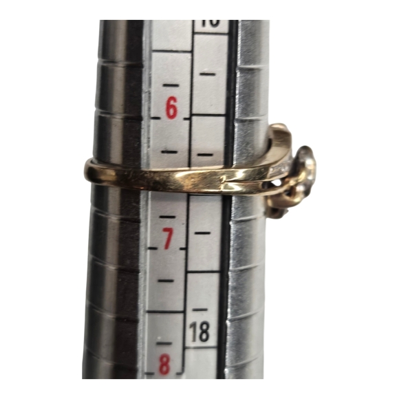 Vintage 10K Gold 6.5 Size Ring with Diamond Clusters Gorgeous 🥰 piece - Picture 12 of 15